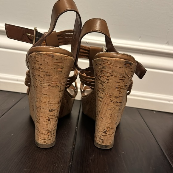 Aldo wedges, approx 4-5 inches - Picture 3 of 3